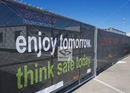 Benefits of construction fence banners on construction sites